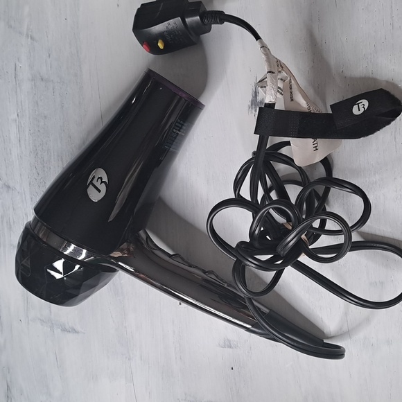 T3 Hair Dryer - Picture 1 of 3